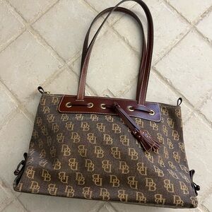 dooney and bourke bag